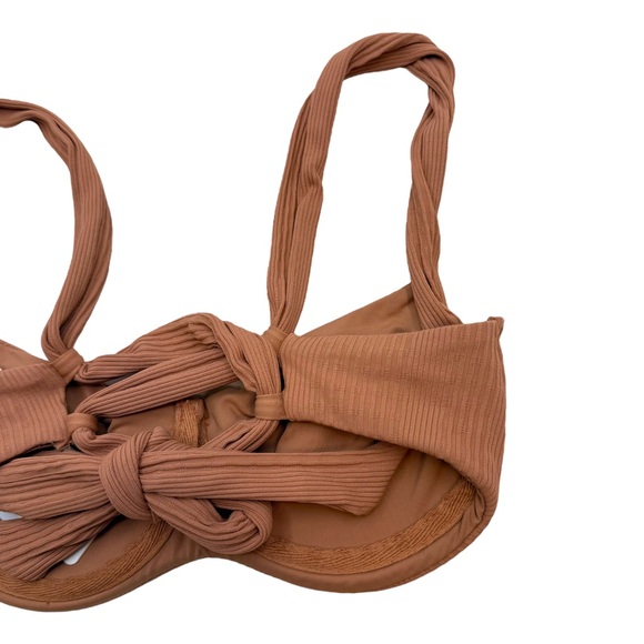 L*Space | Camellia Bikini‎ Top Putty Size XS - Picture 8 of 10